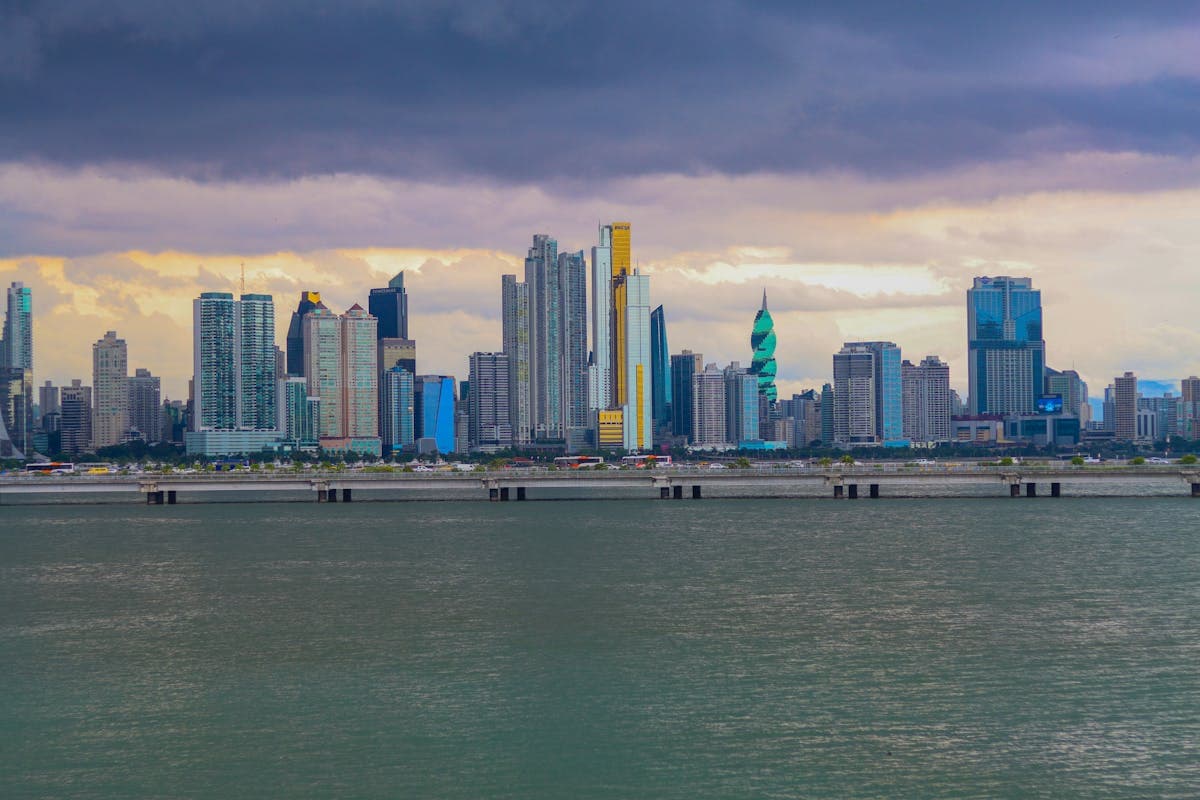 Ley 641: Panamá Exige Sustancia Económica a Multinacionales — Lo Que Debes Saber